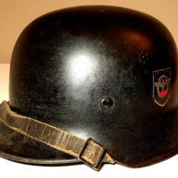 CASQUE ALLEMAND de POLIZEI du IIIème REICH.