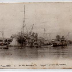 CPA - Marine Militaire - ROCHEFORT - sur - Mer -Le Port militaire Le " Davout " Croiseur - N°118