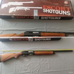 Fusil semi automatique Hatsan Escort Cal. 12/76