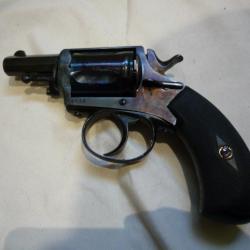 superbe revolver Bulldog 8mm92 Auguste Francotte à Liège