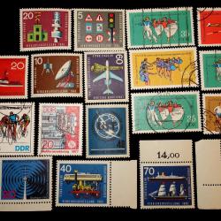 TIMBRES POSTAUX ALLEMANDES DDR des années 60-70.