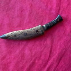 Mini kukri avec son étui en bois, pas de prix de réserve