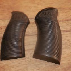 Plaquettes de rare revolver Exelsior SJ & D (Simonin, Janssen & Dumoulin) système Abadie