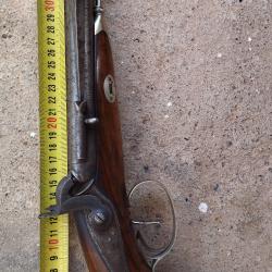 Très beau pistolet de vénerie à piston et baïonnette