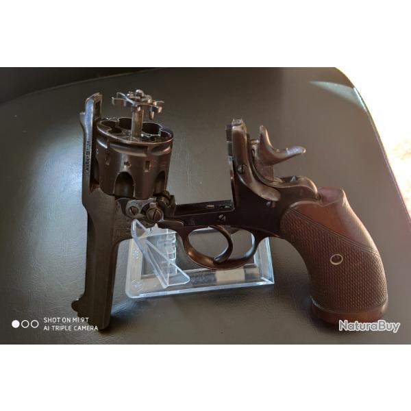 Revolver Mark III 38 Webley and Scott