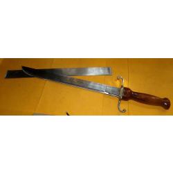GLAIVE DE FABRICATION ARTISANALE  , AVEC LE FOURREAU , POIDS 659 GRAMMES DIMENSION VOIR PHOTOS , BON