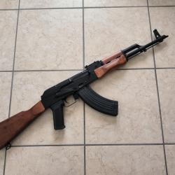 Magnifique AKM CYMA neuve