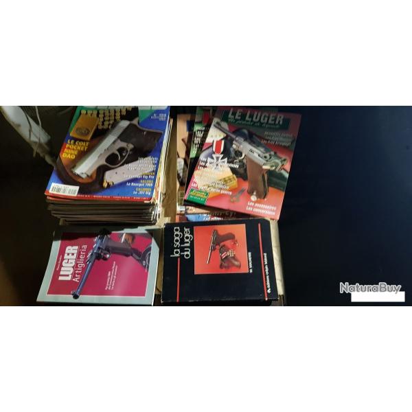 Lot de 30 numros de la revue CIBLES + divers ouvrages militaria.