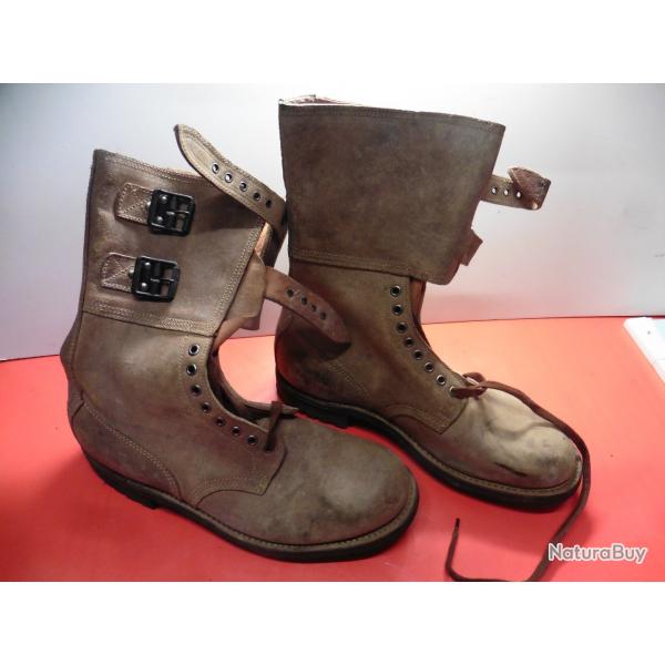 Lot 3 - Paire de rangers brunes de Stock - Modle 54 - taille 47
