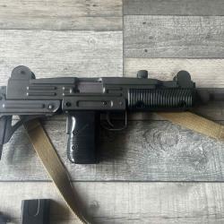 Airsoft Uzi Northeast  acier CO2 gaz culasse mobile Israélien avec 19 chargeurs / Culasse Acier