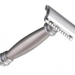 Rasoir Merkur lourd chromé, manche inox.