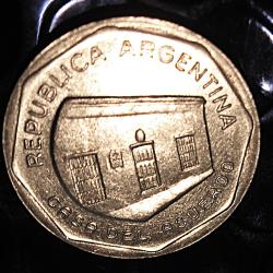 argentine piece de 2 australe  1989 (casa del acuerdo) ttb