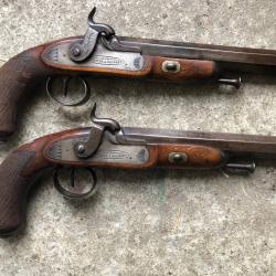 BELLE PAIRE DE PISTOLETS DE COMBAT CAL 18MM GUERRE DE CRIMEE