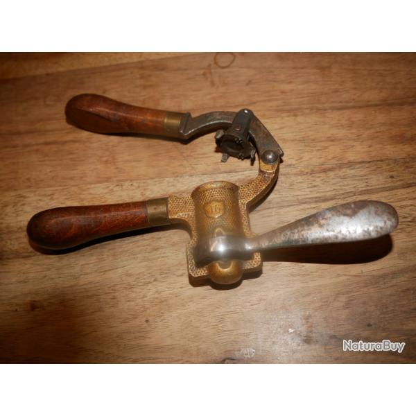 Sertisseur  main ancien calibre 16 corps en laiton