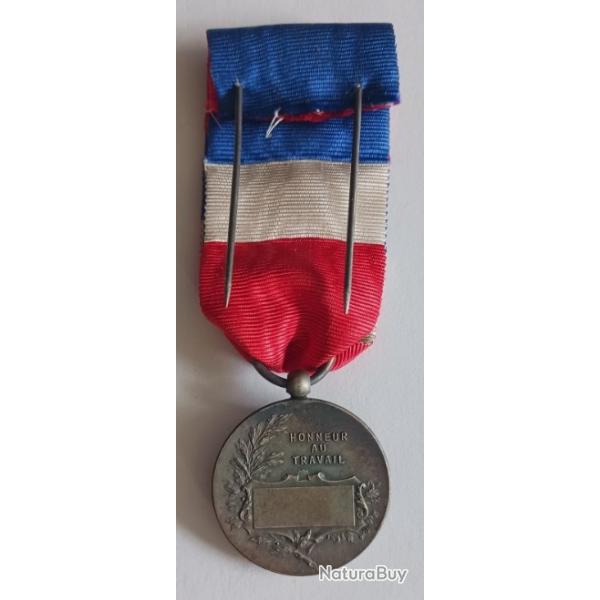 Rare variante Mdaille Honneur au travail en Argent