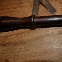 Bourroir en Ebène Cal 16 provenant du coffret d'un fusil de luxe