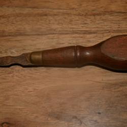 Tournevis de coffret d'arme de poing bois foncé teinte noyer