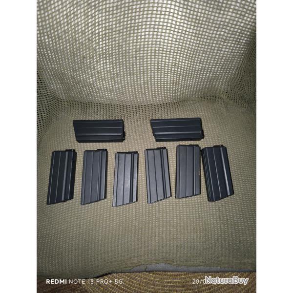 Lot chargeurs famas