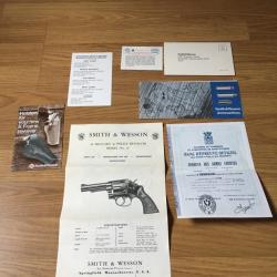 Lot document notice smith et wesson modèle 10