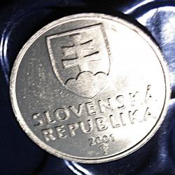 Slovaquie  piece de 5 koruna  2001 superbe
