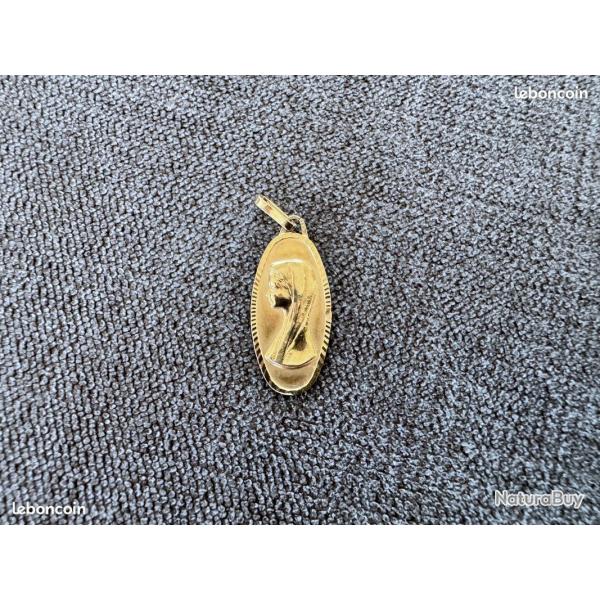 Mdaille or massif 18 carats - Marie - catholique - Chrtien - pendentif