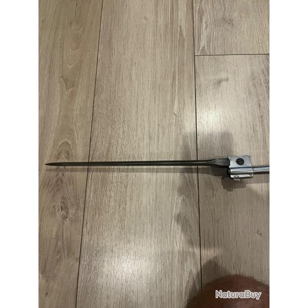 Baonnette et guidon de Beretta Gardone carcano