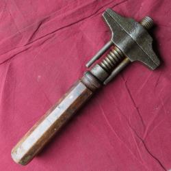 Marteau clef à molette ancien