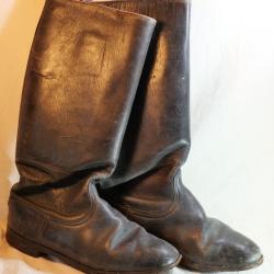 ARMEE ALLEMANDE -paire bottes allemande officier allemand chevillage bois accident semelles (lib)
