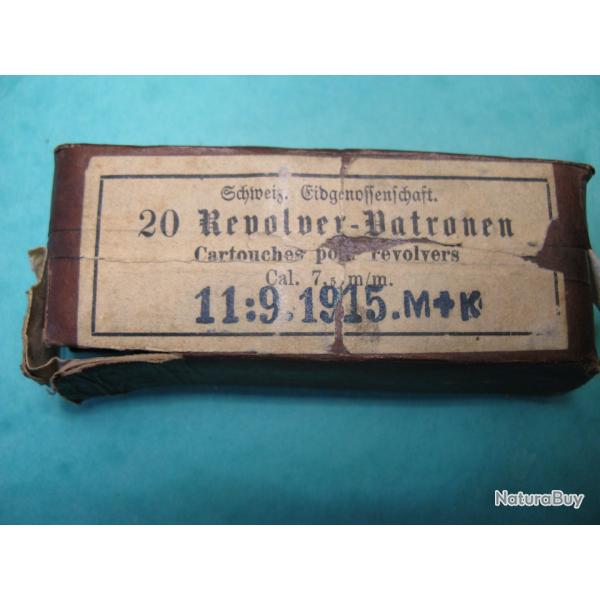 Une rare boite de 7,5 Suisse rvolver 1882 vide de 1915 poudre noire D