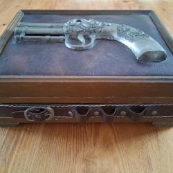 Joli petit coffret ancien