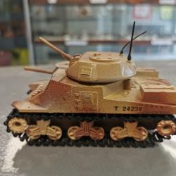Char général Lee M3 N°235 1/50 7.78. En métal complet sans boîte parfait état.