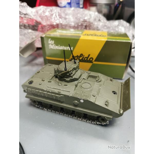 Char  AMX 10P 44 du 3.78.avec bote. parfait tat.1/50eme. Solido. Complet.Observation d'artillerie.