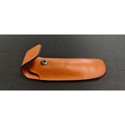 Laguiole en Aubrac étui cuir Aubrac Marron ECAM