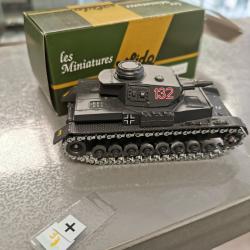 Char panzer pz4 sd kdf 161 avec boîte. parfait état.N6073 04.90 Solido. Complet.
