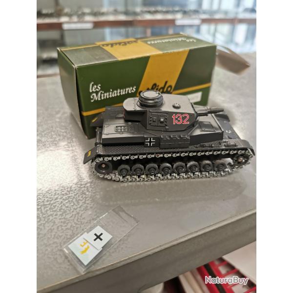 Char panzer pz4 sd kdf 161 avec bote. parfait tat.N6073 04.90 Solido. Complet.