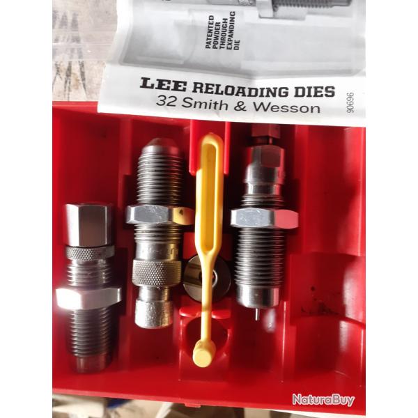 JEU D'OUTILS 3P LEE AVEC SUPPORT DOUILLE 32 S&W