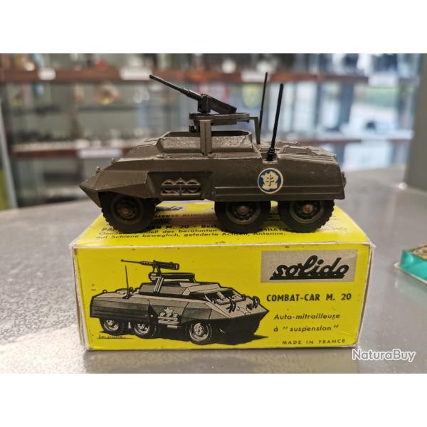 Char solido combat car M20 complet avec bote origine parfait tat. Rare dans cet tat.