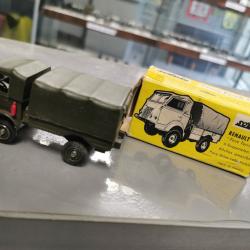 Renault 4x4 armée française solido avec boîte Solido numéro 203.tres bon etat
