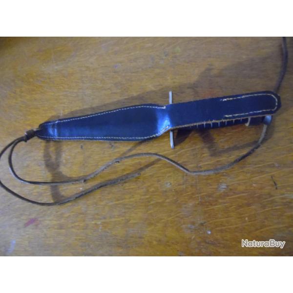 a COUTEAU VOLANT SPECIAL POUR LANCER