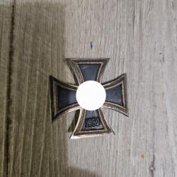 Croix de fer allemande 1939 1ere classe  2eme guerre mondiale