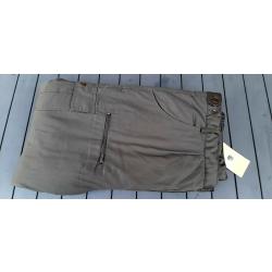 Pantalon chaud et robuste