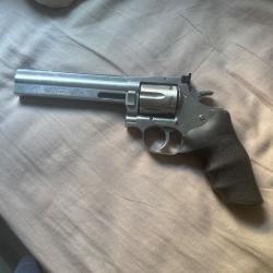 Dan Wesson Revolver