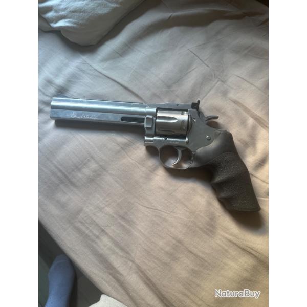 Dan Wesson Revolver