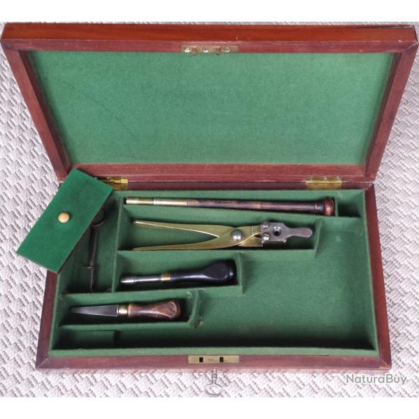 Coffret avec Accessoires pour Revolver (non sign)