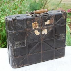 WEHRMACHT Caisse grenade allemande datée 1938 avec logo fabricant valise voyage ref MOH25VAL001