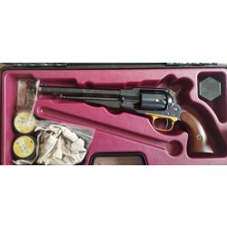 Remington 1858 New Army calibre 44 Pietta Pack Complet