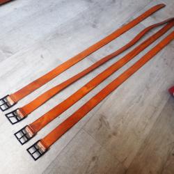1986 Ceinturon, ceinture en cuir, pour étui pistolet Suisse ou baionnette Rubin Schmidt. 110 cm