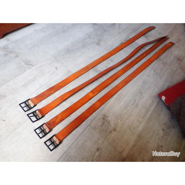 1986 Ceinturon, ceinture en cuir, pour tui pistolet Suisse ou baionnette Rubin Schmidt. 110 cm