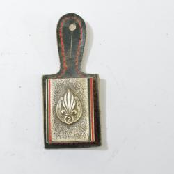 Insigne 2e REI Régiment Etranger d'Ifnaterie. DRAGO embouti dos guilloché, argenté. Legion Etrangère