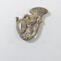 Insigne 16e Groupe de Chasseurs Mécanisés 16 GCM DRAGO G1165 dos embouti guilloché